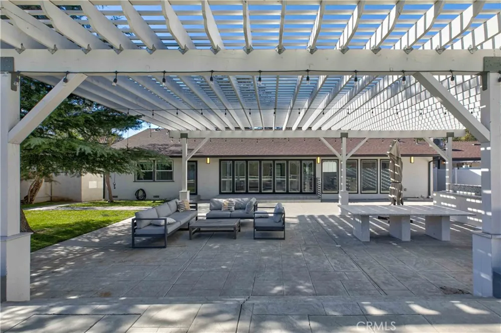 11568 Newcastle Granada Hills, CA 91344