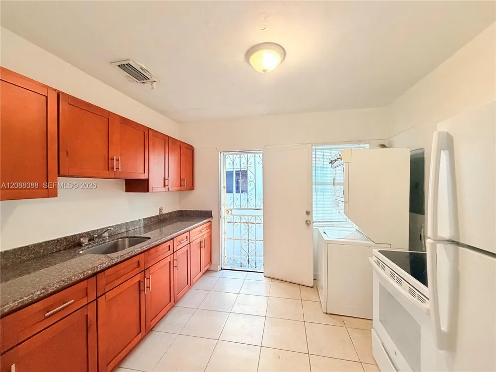 2410 NW 34th St #2 Miami, FL 33142