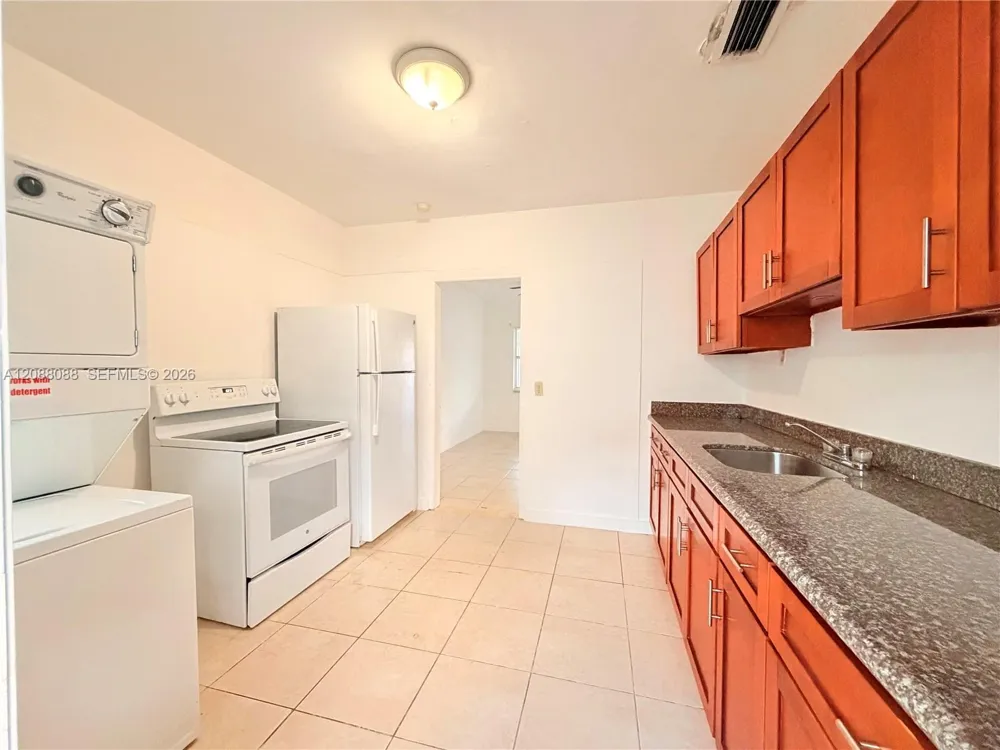 2410 NW 34th St #2 Miami, FL 33142