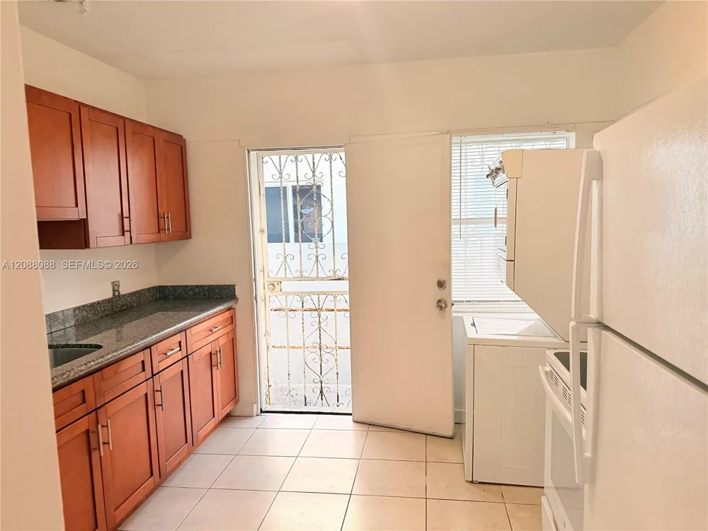 2410 NW 34th St #2 Miami, FL 33142