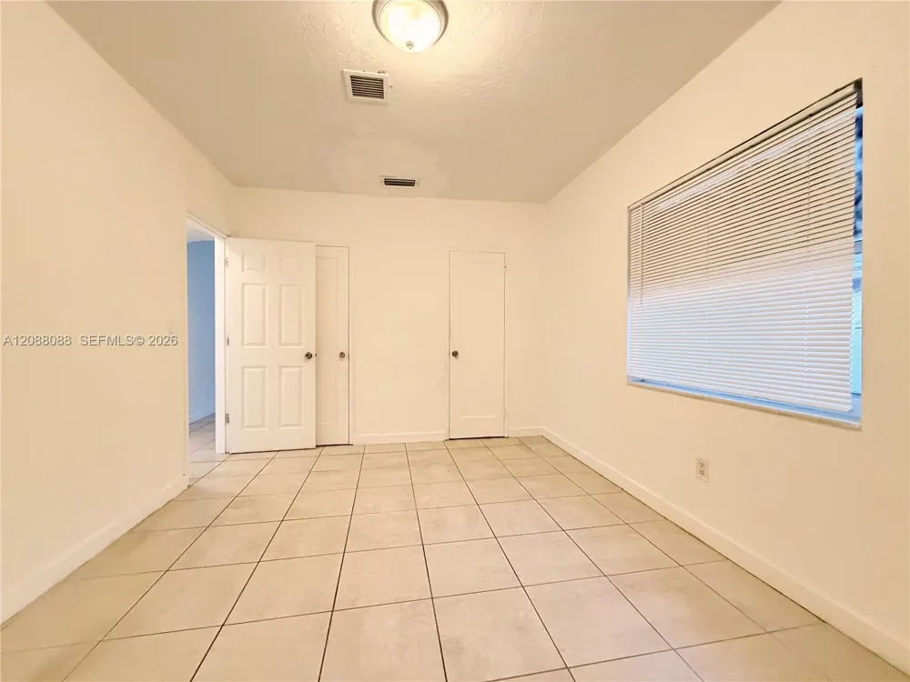 2410 NW 34th St #2 Miami, FL 33142