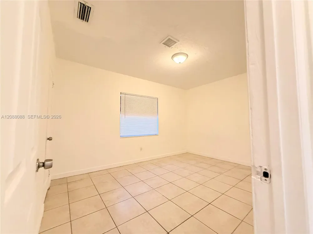2410 NW 34th St #2 Miami, FL 33142