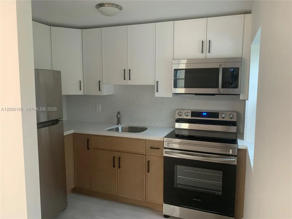 1218 Salzedo St #6 Coral Gables, FL 33134