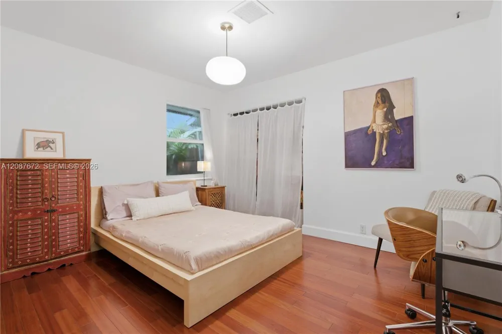 4005 S Loquat Ave Miami, FL 33133