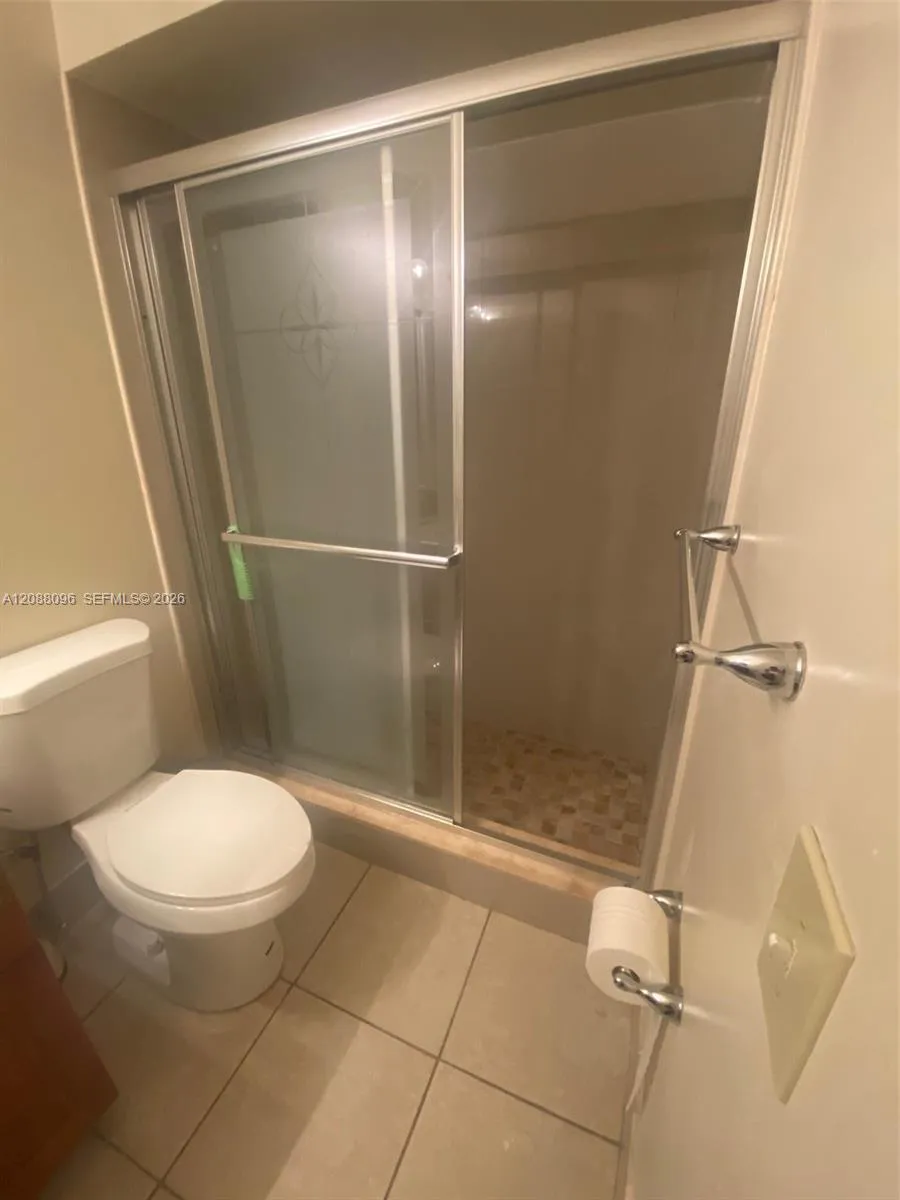 11800 SW 80th St #114 Miami, FL 33183