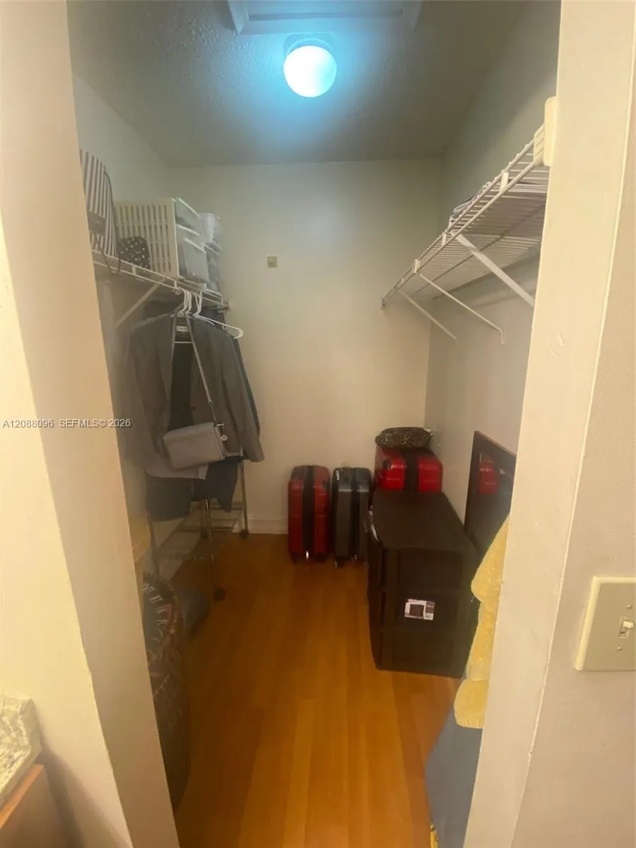 11800 SW 80th St #114 Miami, FL 33183