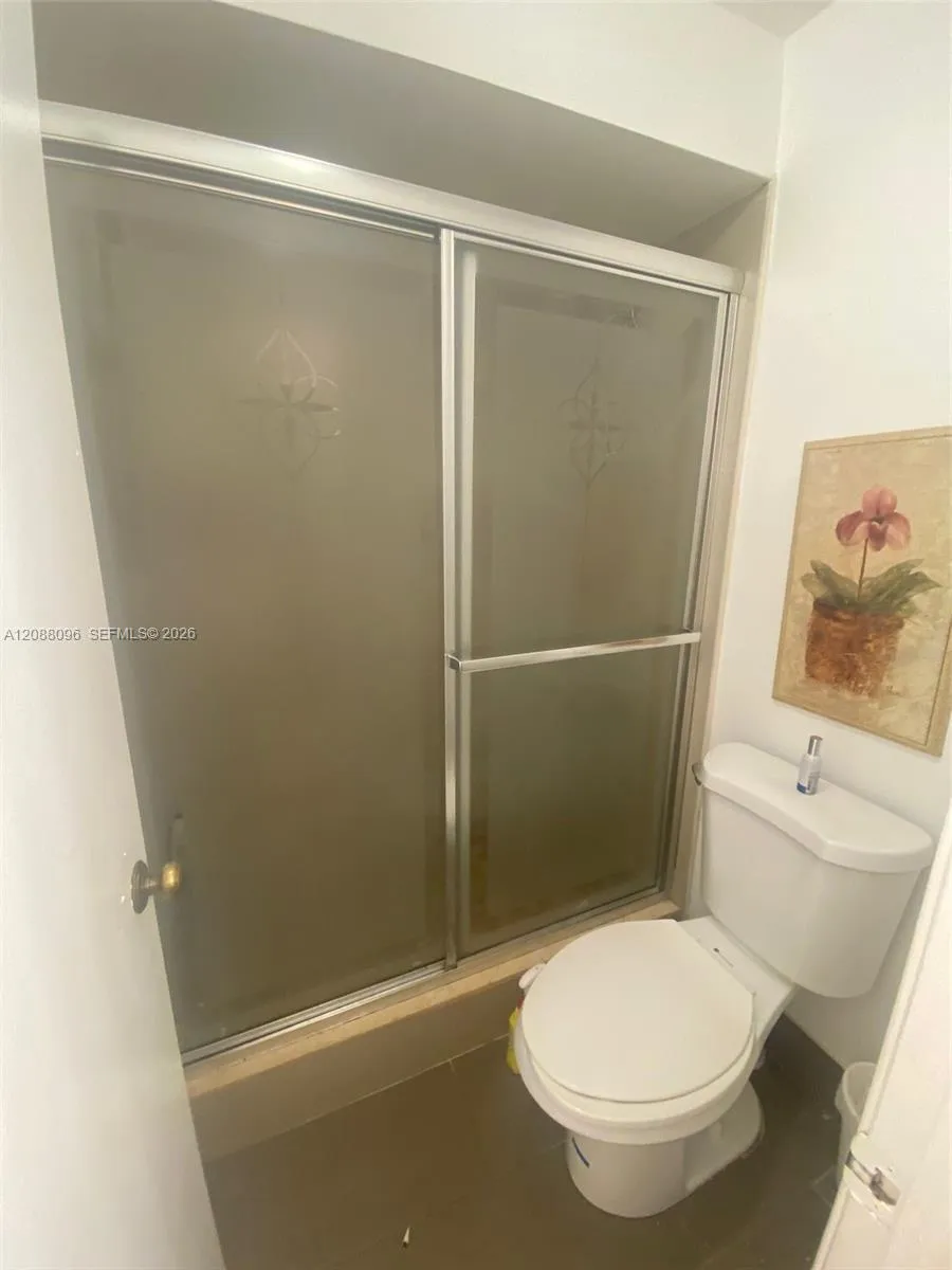 11800 SW 80th St #114 Miami, FL 33183