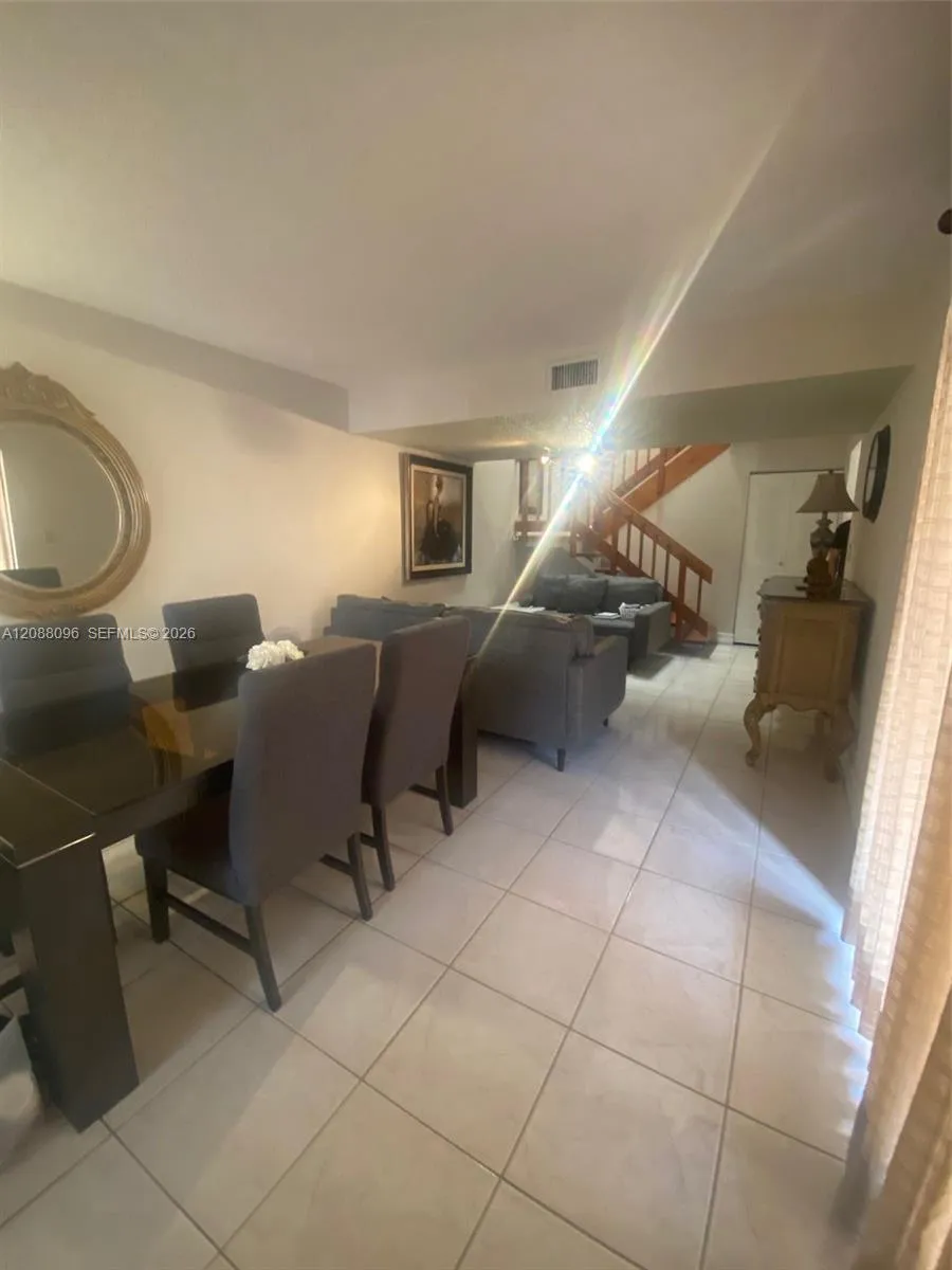 11800 SW 80th St #114 Miami, FL 33183