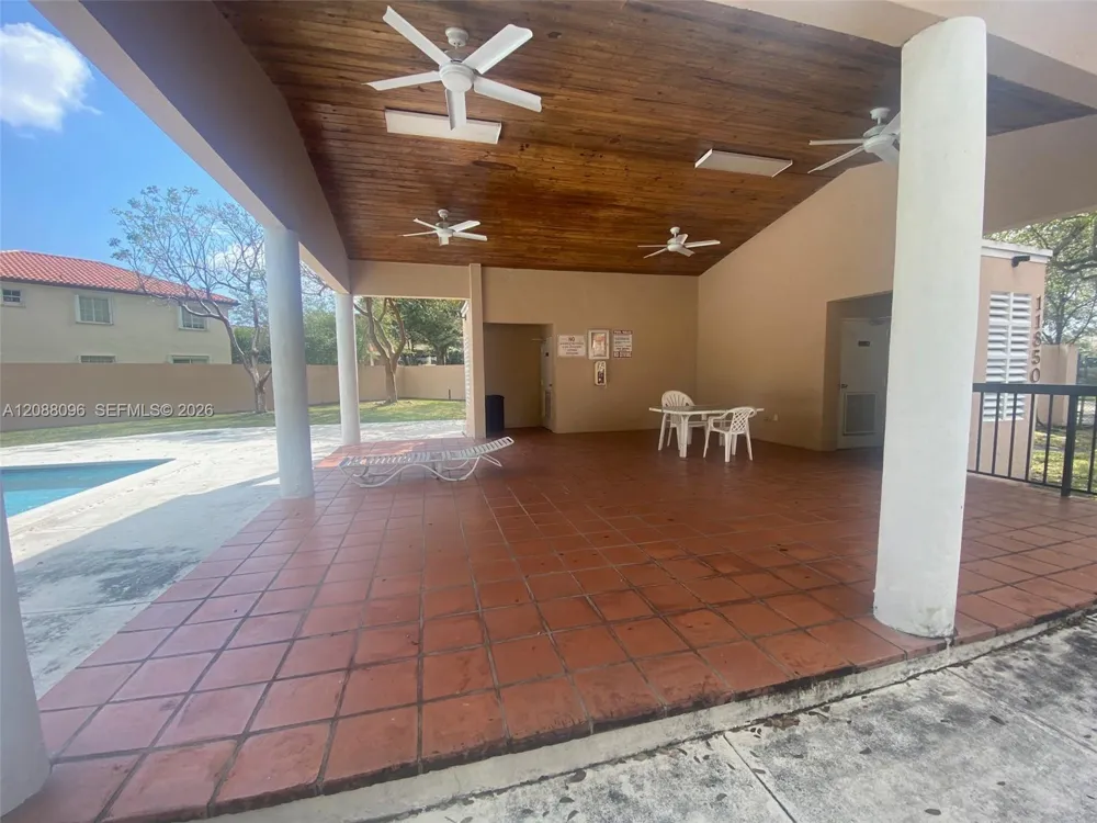11800 SW 80th St #114 Miami, FL 33183