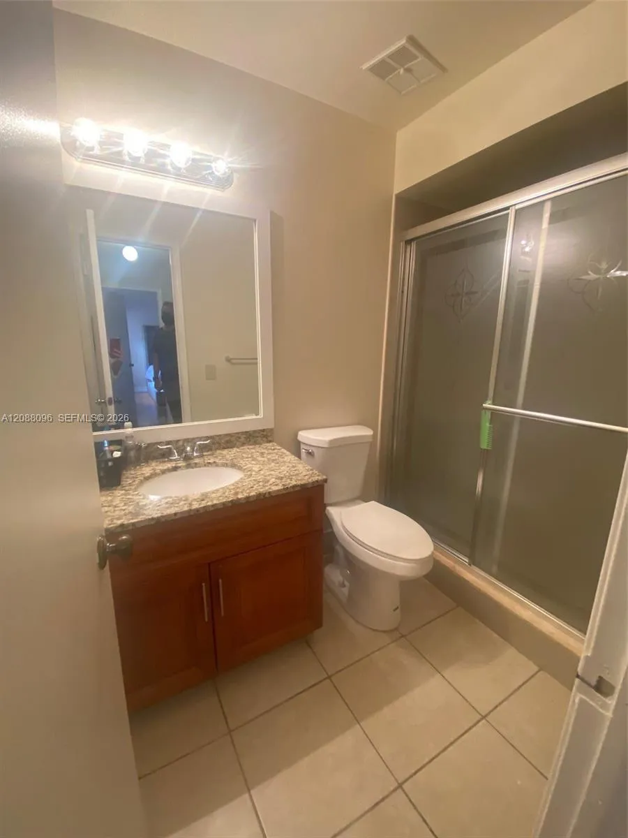 11800 SW 80th St #114 Miami, FL 33183