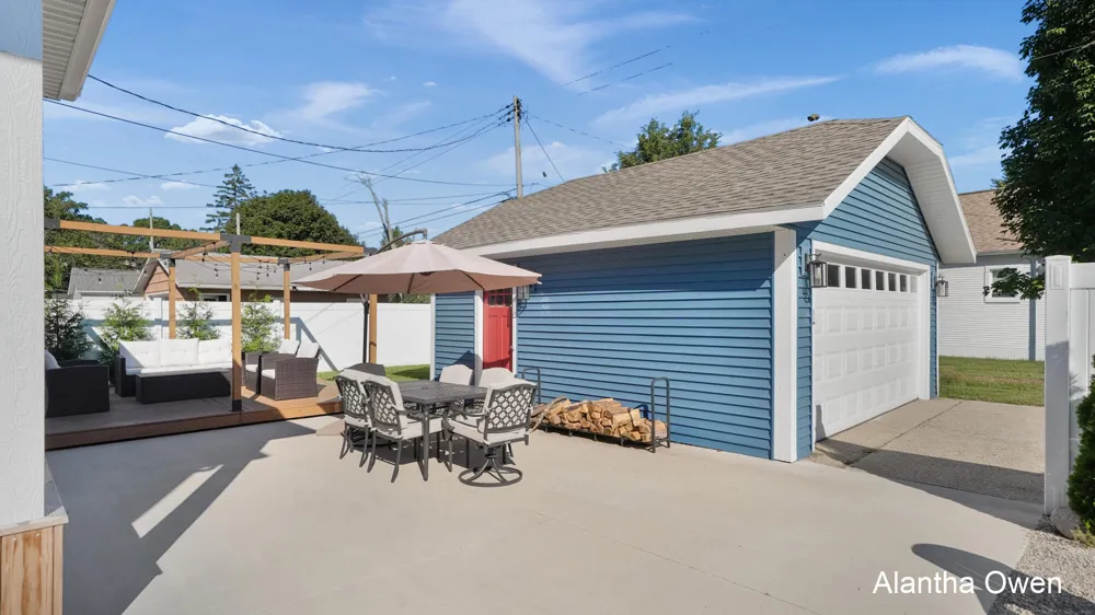 2200 Miner Avenue Muskegon, MI 49441
