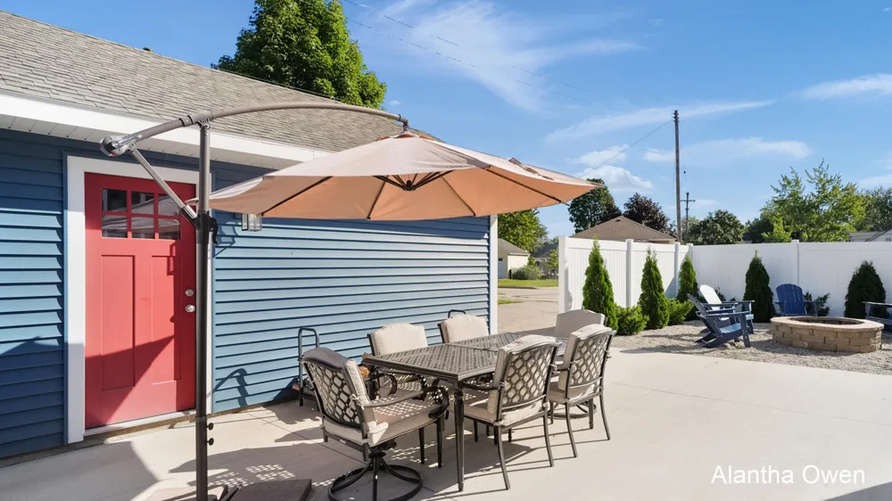 2200 Miner Avenue Muskegon, MI 49441