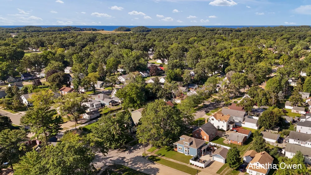 2200 Miner Avenue Muskegon, MI 49441