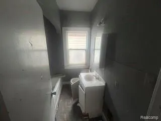 13639 Saratoga Street Detroit City, MI 48205