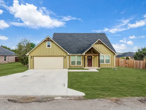 2412 Christine Drive