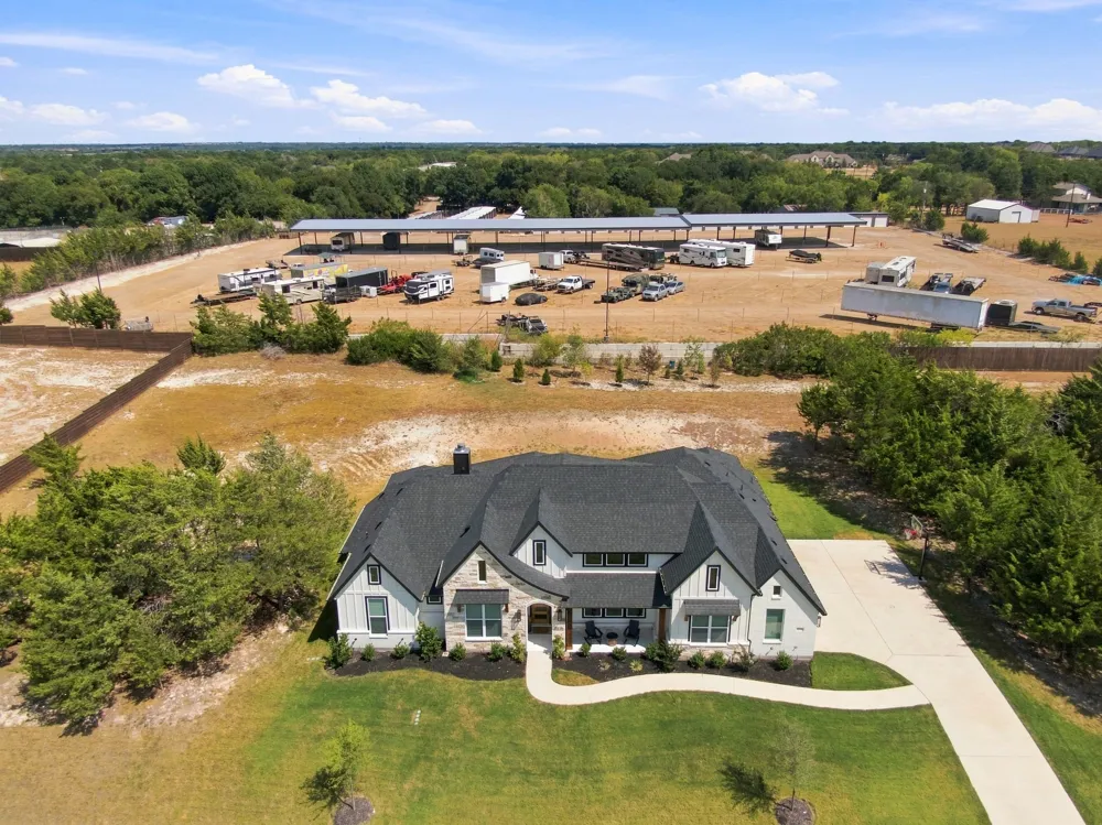 2770 Fireside Drive Midlothian, TX 76065