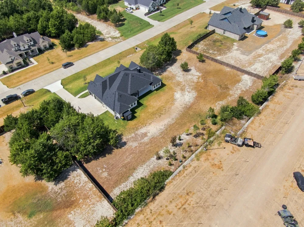 2770 Fireside Drive Midlothian, TX 76065