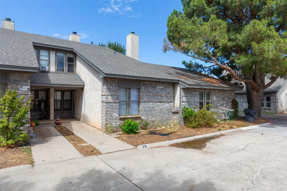 35 Crossroads Drive Abilene, TX 79605