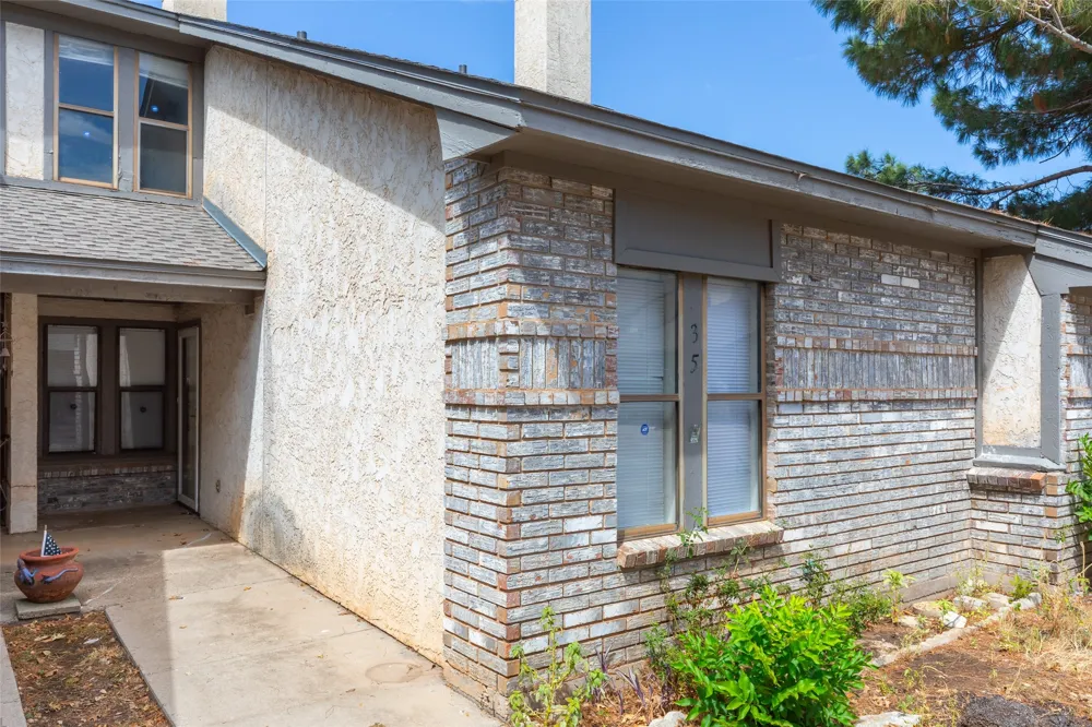 35 Crossroads Drive Abilene, TX 79605