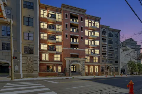 1803 Broadway #127