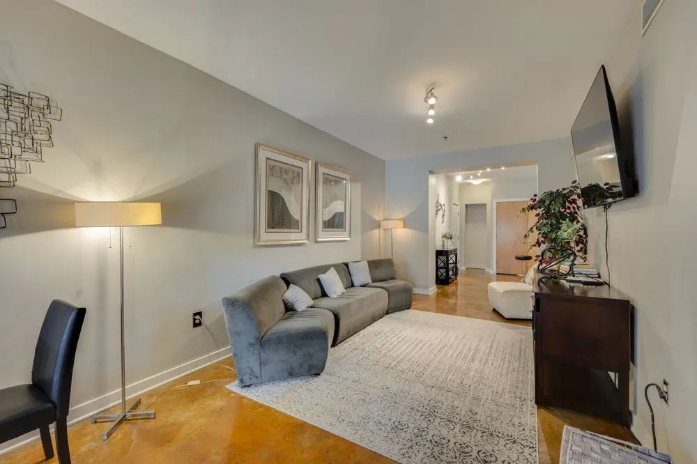1803 Broadway #127 Nashville, TN 37203