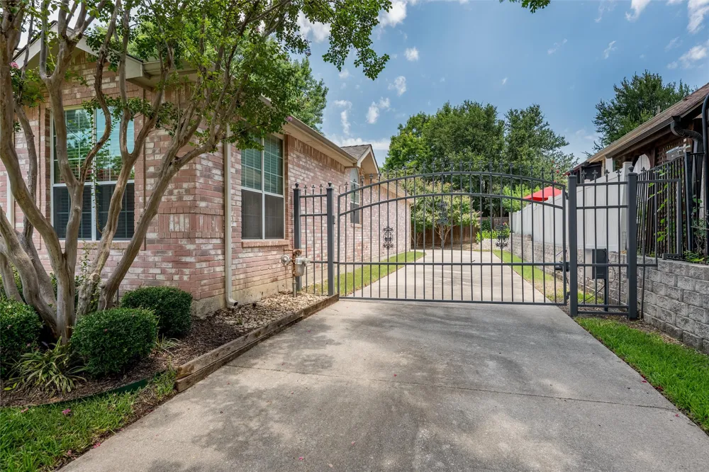 2608 Rochelle Drive McKinney, TX 75070