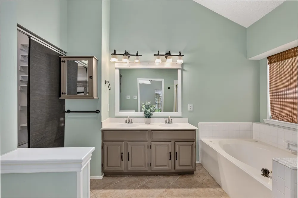 2608 Rochelle Drive McKinney, TX 75070