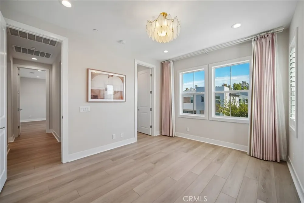 151 Mulberry Lake Forest, CA 92630