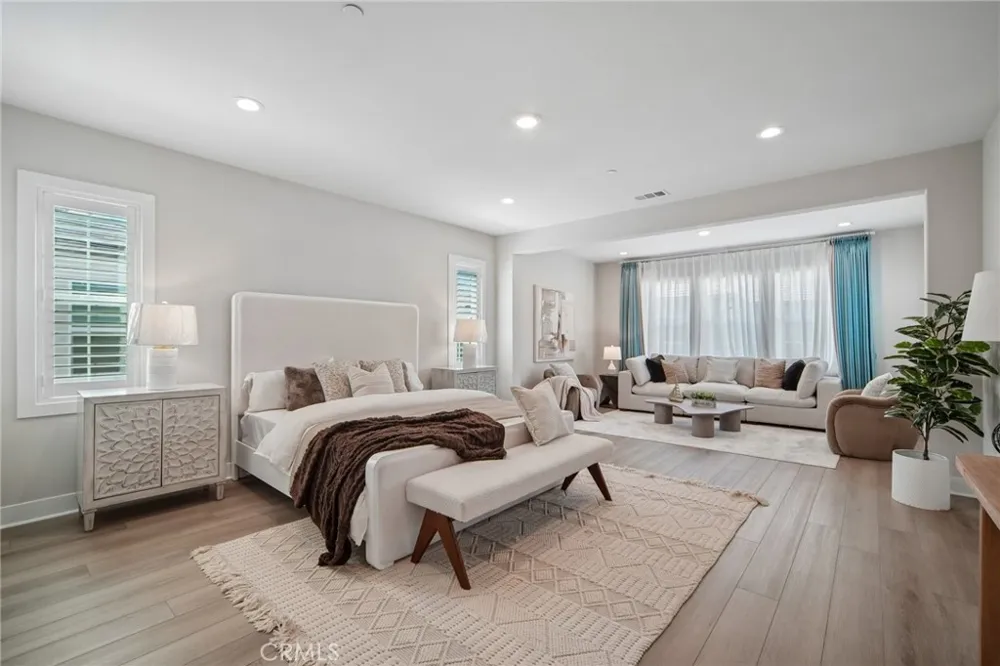 151 Mulberry Lake Forest, CA 92630