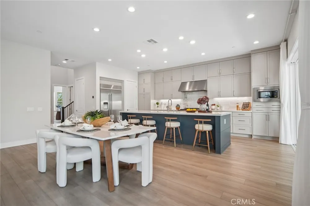 151 Mulberry Lake Forest, CA 92630