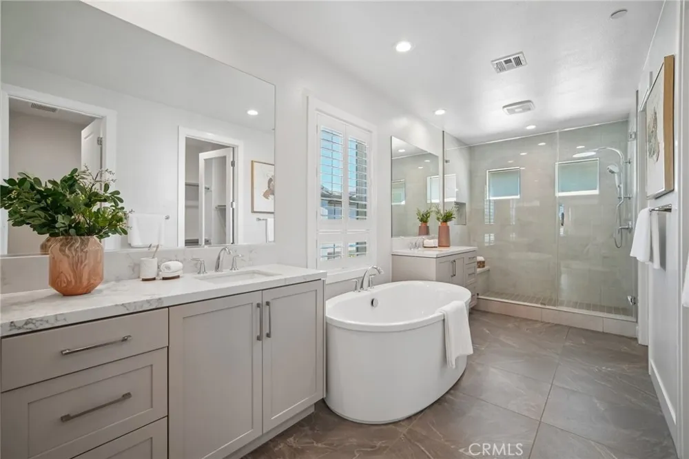 151 Mulberry Lake Forest, CA 92630