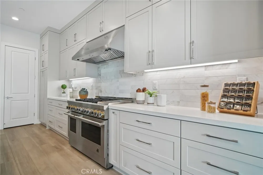 151 Mulberry Lake Forest, CA 92630