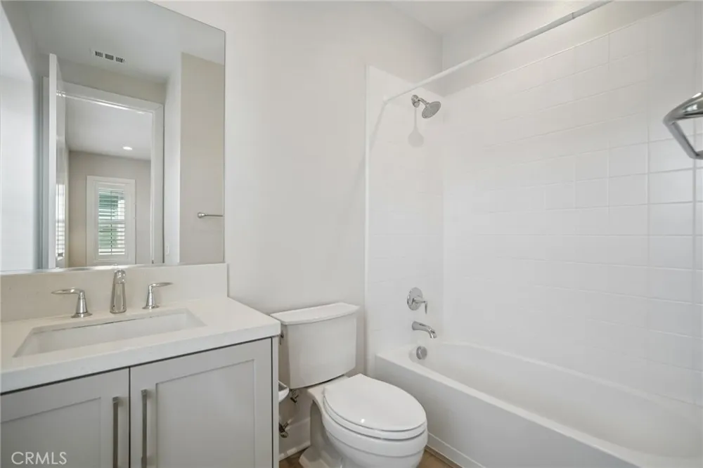 151 Mulberry Lake Forest, CA 92630