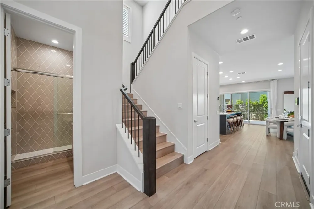 151 Mulberry Lake Forest, CA 92630