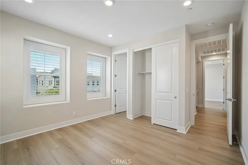 151 Mulberry Lake Forest, CA 92630