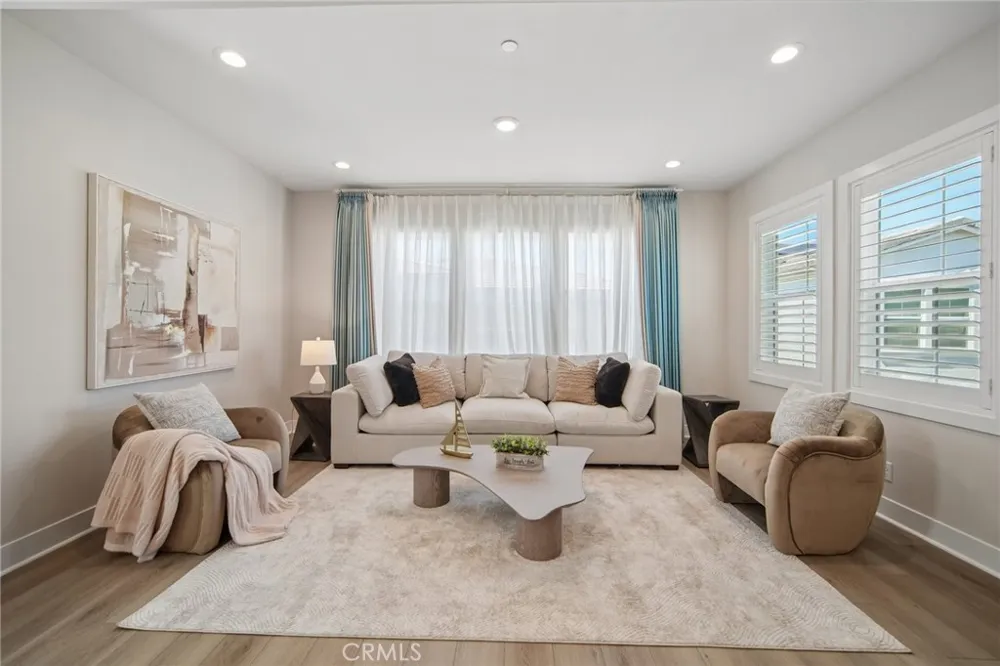 151 Mulberry Lake Forest, CA 92630