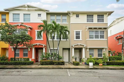 1740 SAN BENITO WAY #4