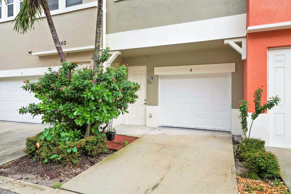 1740 SAN BENITO WAY #4 West Palm Beach, FL 33401