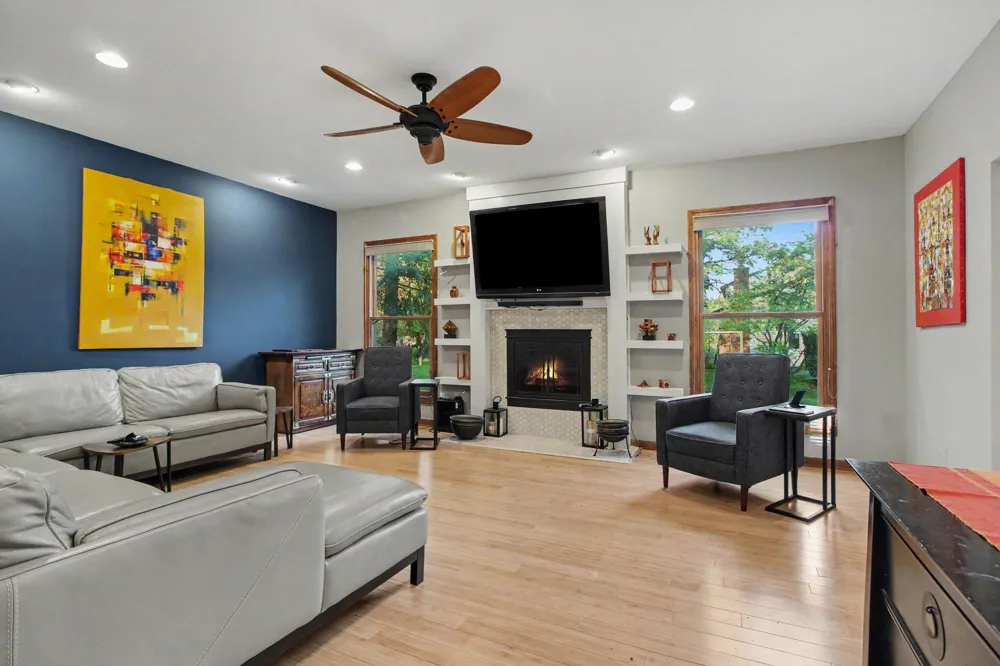 24526 Picara Drive Novi, MI 48374