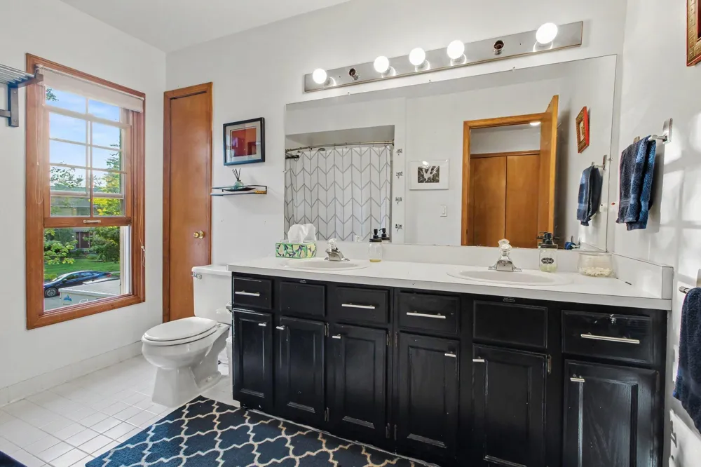 24526 Picara Drive Novi, MI 48374