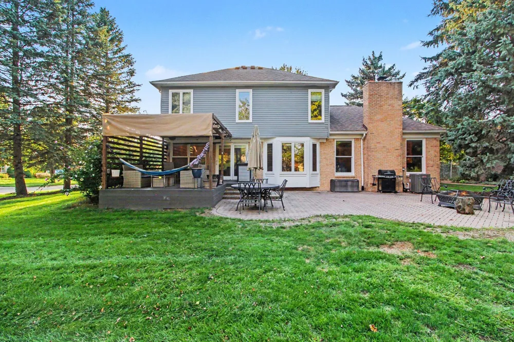 24526 Picara Drive Novi, MI 48374