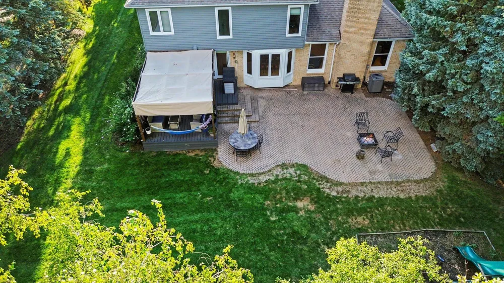 24526 Picara Drive Novi, MI 48374