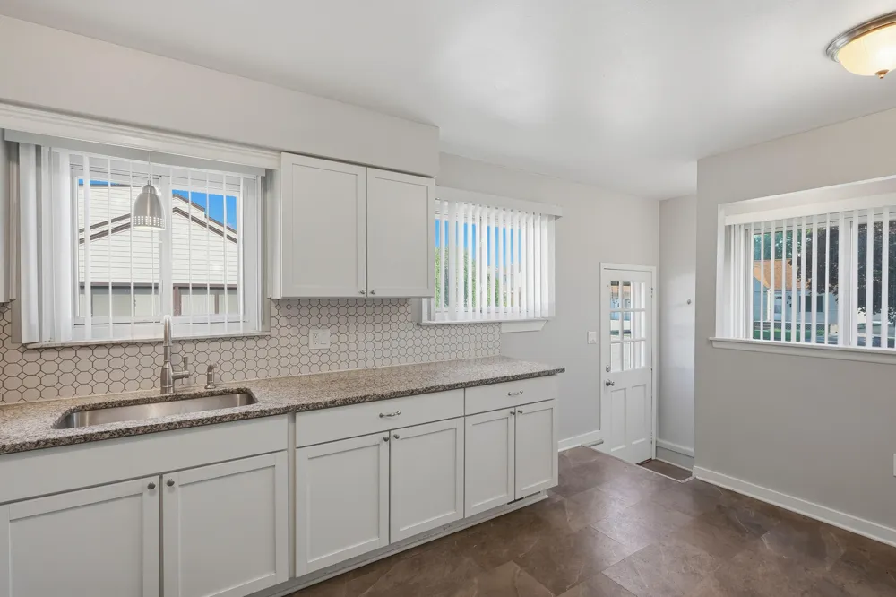 17243 Horger Avenue Allen Park City, MI 48101