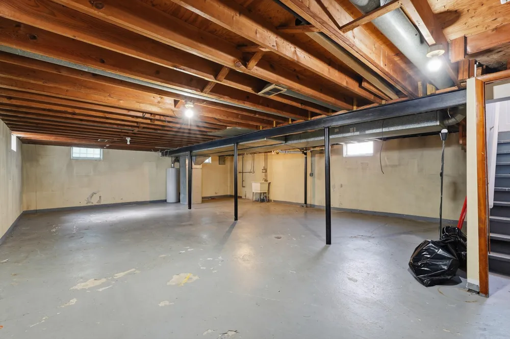 17243 Horger Avenue Allen Park City, MI 48101