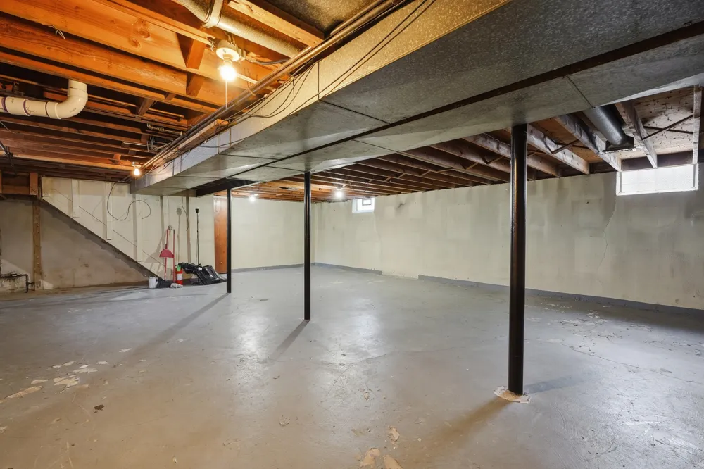 17243 Horger Avenue Allen Park City, MI 48101