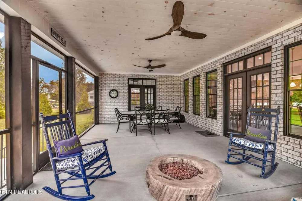 2460 Wild Pear Tr Dandridge, TN 37725