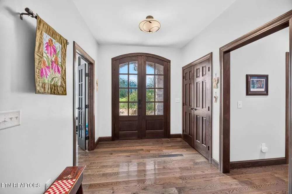2460 Wild Pear Tr Dandridge, TN 37725