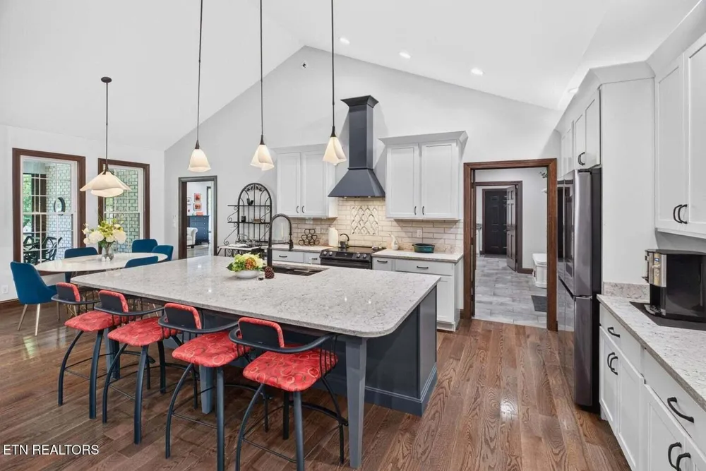 2460 Wild Pear Tr Dandridge, TN 37725