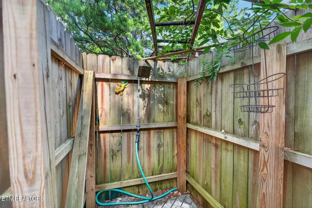 2460 Wild Pear Tr Dandridge, TN 37725