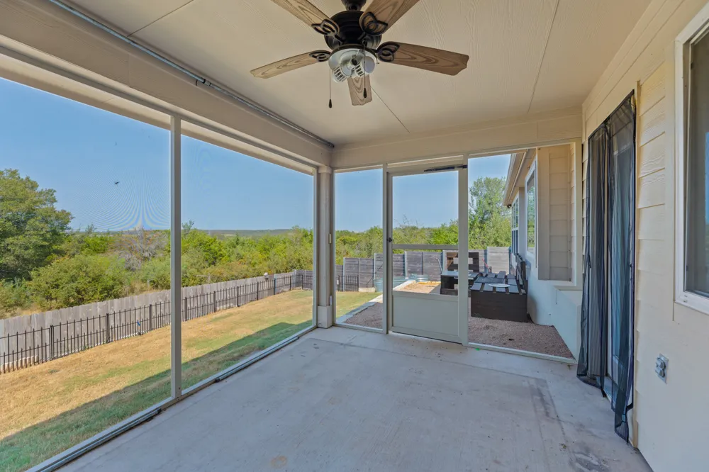 16301 Fetching Avenue Manor, TX 78653